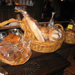 ジャズクラブダフネ - ＫＩＢＩＹＡベーカリーのパン売ってます