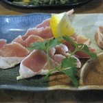 手打ちほうとうと発幸料理のお店 元祖へっころ谷 - とりさし