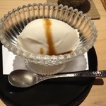 ぎんざ 一二岐 - 酒粕のアイスクリーム