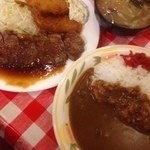 日替り定食（ビーフステーキおろしソース、キスフライ）カレーライス