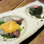 蛍烏賊と独活あわせと小鯛桜昆布〆握り