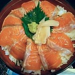 海鮮ダイニング　萩 - 伊達の銀の2色丼