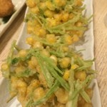 太閤うどん - トウモロコシと水菜のかき揚げ
