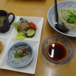 幸福定食（880円）水餃子