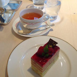 和光ティーサロン - ケーキと紅茶セット