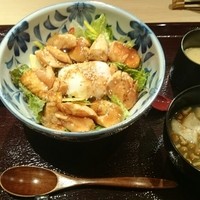 古今 本店 - 日替わり膳（軍鶏たたき丼）