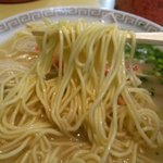Ryuukoken - 中細ストレート麺
