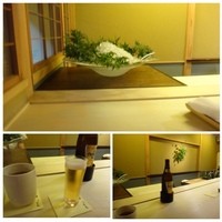 祇園 末友 - カウンター席を予約しました。凛とした雰囲気ですね。