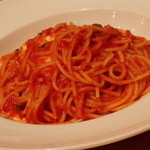 タベルナ デル ヴィットリオ - モッツァレラチーズとバジルのトマトソーススパゲッティーニ
