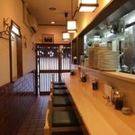 Tonkatsu Enraku - 店内１階カウンター席　2015年5月