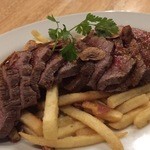 SENBAR - 赤身肉の塊レアステーキ