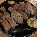 SENBAR - 神戸ポークの石焼グリルステーキ（調理後）