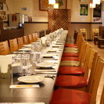ロイヤルベンガル - 内観写真:貸切宴会ご予約時のテーブルセッティング例