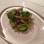 フィオッキ - トローフィェ：石山さんトマトと夏野菜のバジリコペースト和え