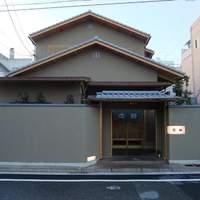 弥助 - 店の外観
