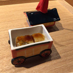 祇園 さゝ木 - 2015.7.ランチ6000円③祇園祭にちなんだ器に穴子寿司