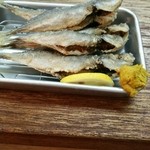 大衆酒場 増やま - 小あじの唐揚げ