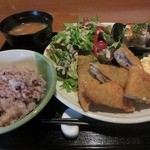 オスロ - 日替わり定食：魚のフライ（水曜日）