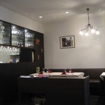 レヴェイヨン - 店内