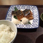 酒蔵レストラン宝 - ご飯、味噌汁がお変わりし放題ですが、私には説明がなかった。。。がーん