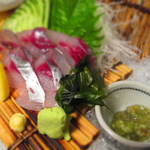 お集り処 風土 - アジ刺身に氷たくさん