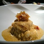 エクアトゥール - ［５回目］ポシェした活け締め鱧とオマールポアレ、丹波甘鯛炭火焼き、甘鯛の出汁とオ マール出汁のダブルソース