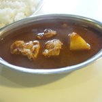 カレーの店 ボンベイ - インドカレー（辛口）850円、デミタスコーシー＆チョコ付