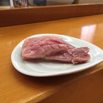 小松 弥助 - 炙りトロ、肉厚で美味い