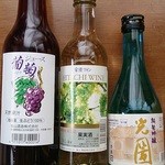 檜山酒造 - 左から葡萄ｼﾞｭｰｽ\972、常陸ﾜｲﾝ\918、純米吟醸光圀\540