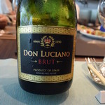 キャトルラパン - スペイン産スパークリング、ＤＯＮ　ＬＵＣＩＡＮＯ。フレッシュで爽やかなワイン。