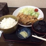 時 - 生姜焼き定食
