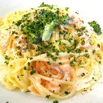 ガーデン＆クラフツ カフェ - ('10/05)自家製スモークサーモンとブロッコリのｸﾘｰﾑｿｰｽｽﾊﾟｹﾞﾃｨ