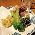 かく田 - 天婦羅盛り合わせ まん