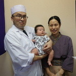 禅紫 - 15.07　ご主人と奥さんと生後一か月の暖輝(たいき)君（承諾済）