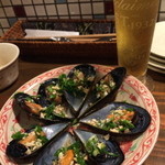 ハノイ・カフェ - 【ムール貝 白ワイン蒸し】ナッツがいっぱい〜