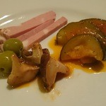 TRATTORIA AL SODO  - 分厚い椎茸やズッキーニに、トマトソースが絡む！