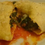 TRATTORIA AL SODO  - サクッと生地を割ると、とろ～りチーズとほうれん草、トマトソースが合う！熱々カッソーニ