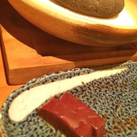 金舌 白金 - レバーの食べかけ…申し訳ない
                