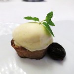 LA TERRE - フレンチトースト
                        バニラアイス、プルーン
