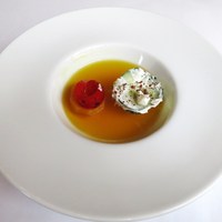 LA TERRE - きゅうりのサワークリーム和え
                  パプリカ、人参