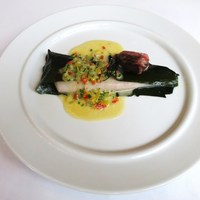 LA TERRE - 稲取産 金目鯛のワカメ〆め
                  ブールブランソース