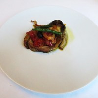 LA TERRE - 仔牛のバラ肉の煮込み
                  ラタトゥイユ、大黒しめじ添え