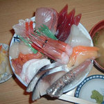 弁天 - 大迫力海鮮丼