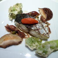 モノリス - 魚料理