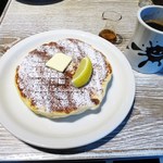 メロウ ブラウン コーヒー - ワッフルパンケーキ　ベーシック　