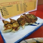 中華居酒屋 上海ママ料理 - 上海ママ特製餃子３００円