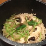 さとう - 季節の釜飯　780円　ハモと茗荷（蓋とりました）