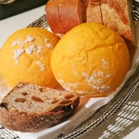 レストラン ザ・カステリアンルーム - パンもたっぷり
