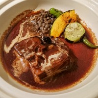 レストラン ザ・カステリアンルーム - 牛バラ肉のやわらか主チューに旬の野菜を添えて