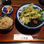 三条坊 - 季節のうどんと炊き込みご飯のセット